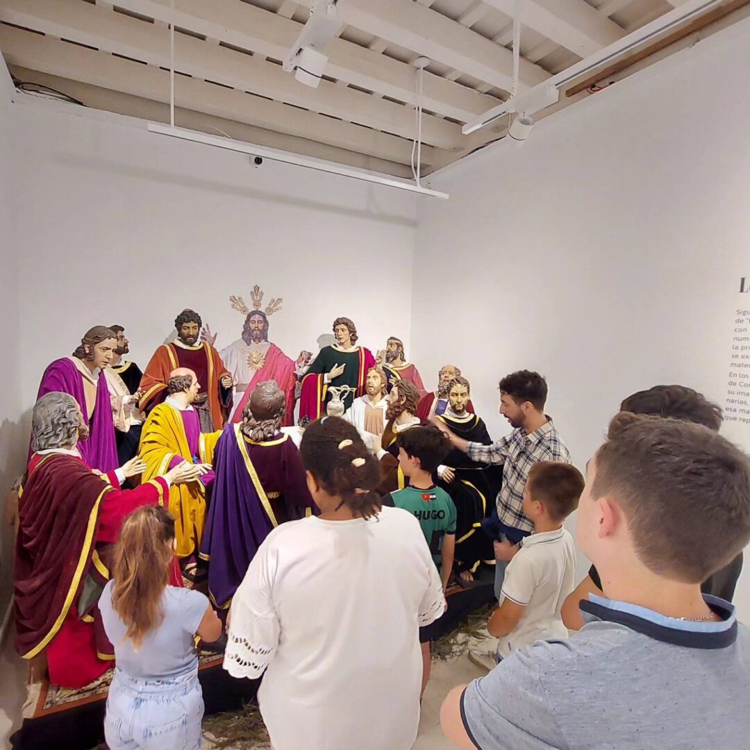 Los grupos jóven e infantil en la exposición “Processio Christi”